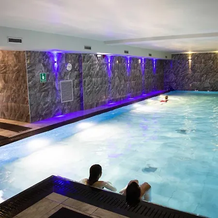 Biskey Howe Flat - Free Off-site Health Club Access With Pool, Sauna, Steam & Gym