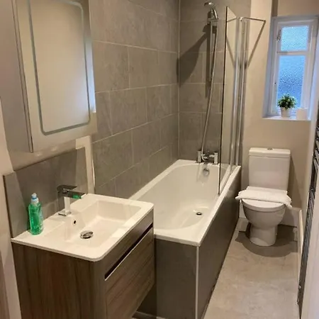 Biskey Howe Flat - Free Off-site Health Club Access With Pool, Sauna, Steam & Gym